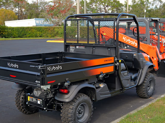 Image of Kubota RTV-X1130 equipment image 2