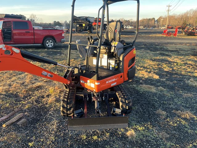 Image of Kubota KX018-4R1 equipment image 4