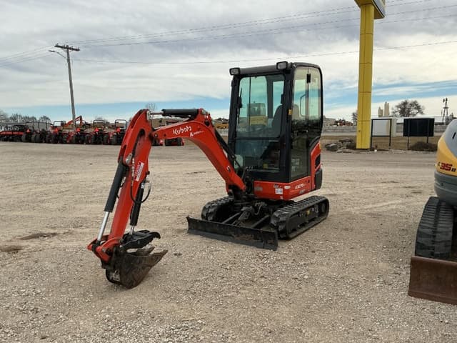 Image of Kubota KX018-4R2 equipment image 2