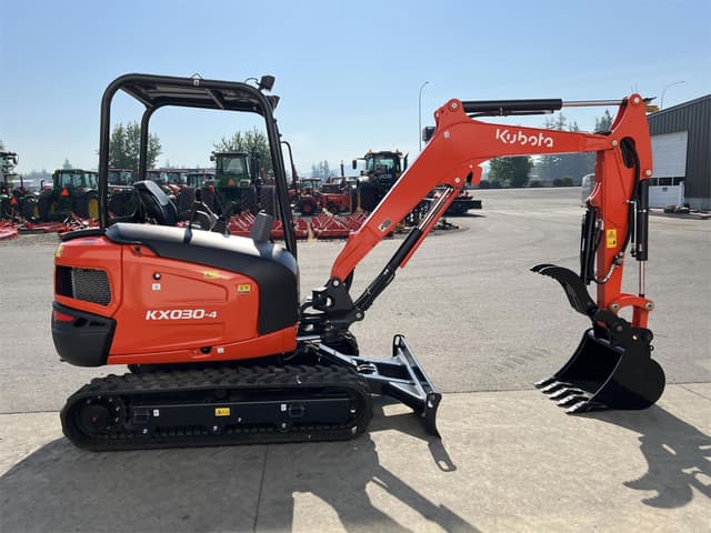 Image of Kubota KX030-4R1 equipment image 4