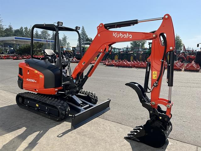 Image of Kubota KX030-4 equipment image 3