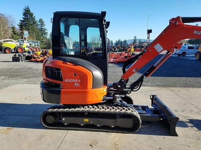 Image of Kubota KX033-4 equipment image 4