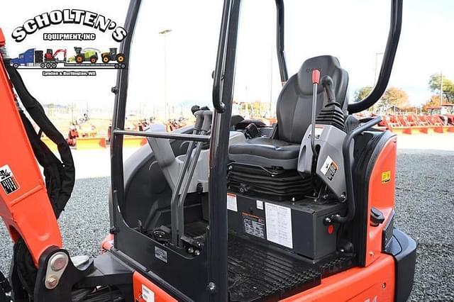 Image of Kubota KX033-4 equipment image 3