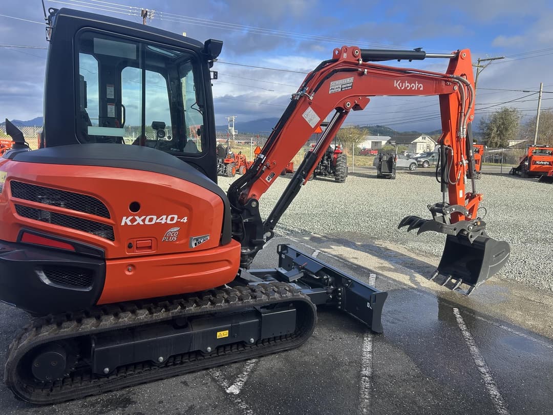 Image of Kubota KX040-4 Primary image