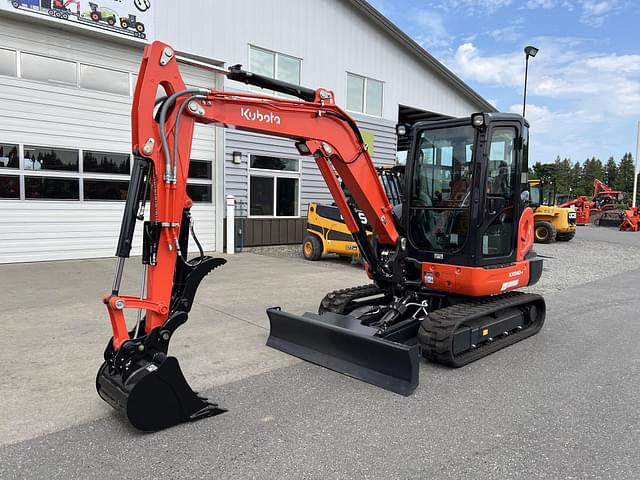 Image of Kubota KX040-4 equipment image 1