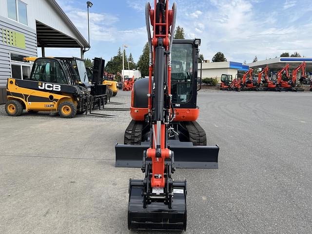 Image of Kubota KX040-4 equipment image 2