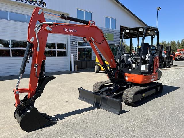 Image of Kubota KX040-4 equipment image 1