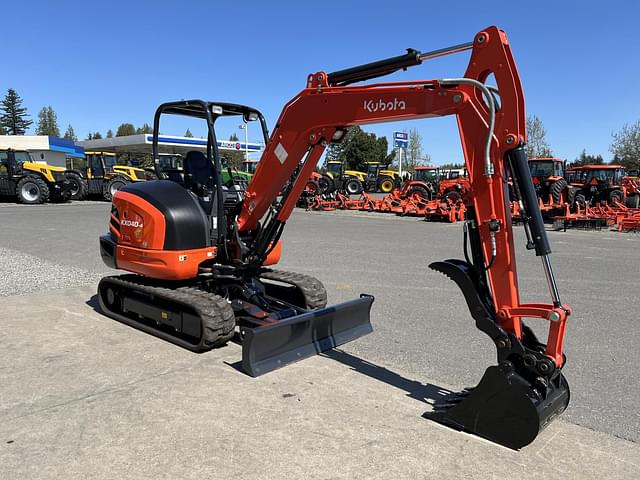 Image of Kubota KX040-4 equipment image 3