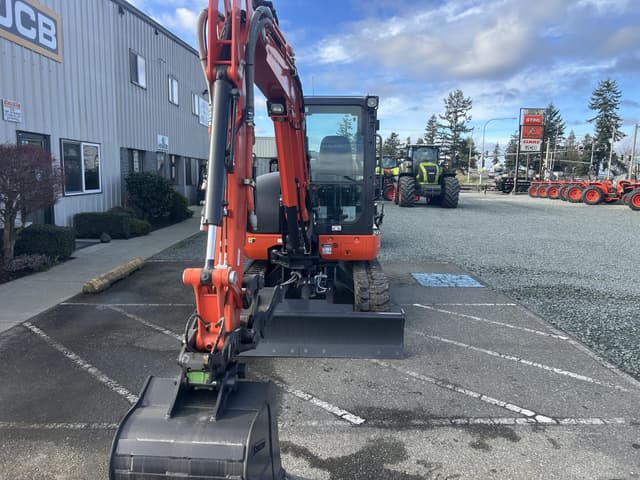 Image of Kubota KX040-4 equipment image 1