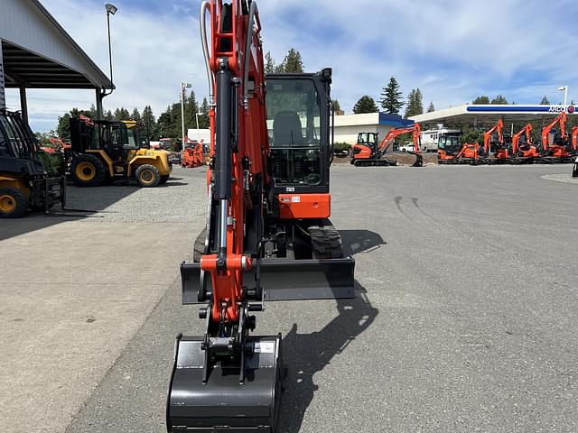 Image of Kubota KX040-5 equipment image 2