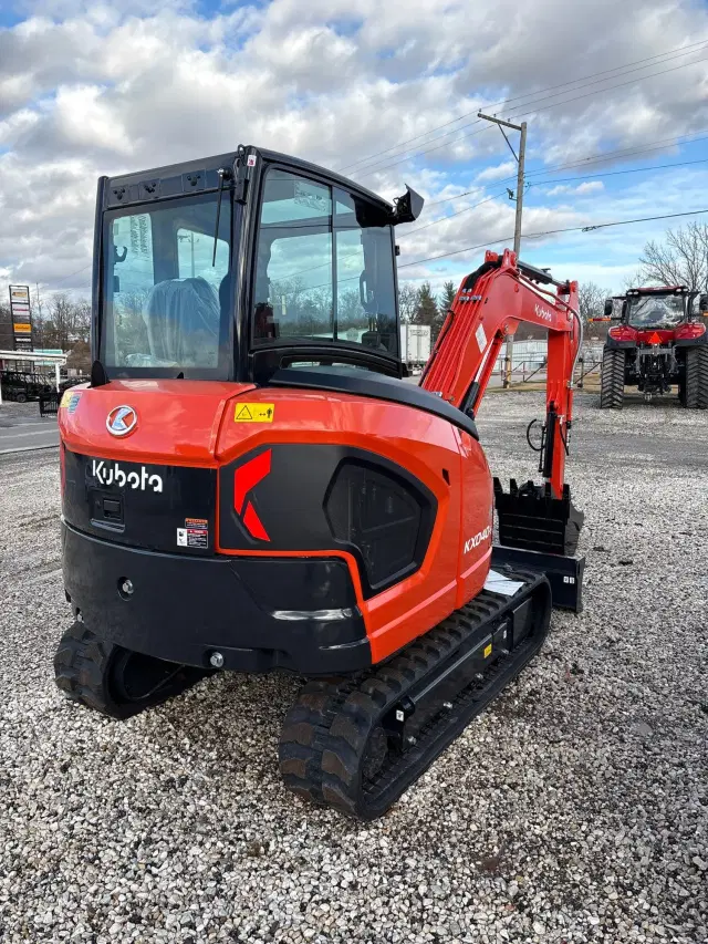 Image of Kubota KX040-5R3A equipment image 2