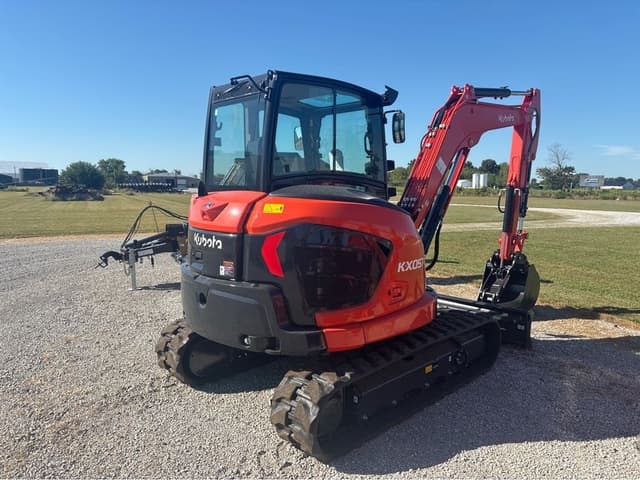 Image of Kubota KX057-5R3A equipment image 3