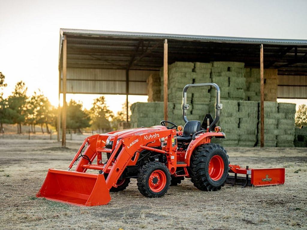 Image of Kubota L3302 Primary Image