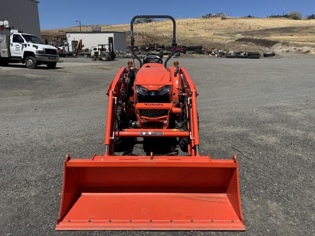 Image of Kubota L3302 equipment image 4