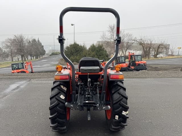 Image of Kubota L3902 equipment image 2