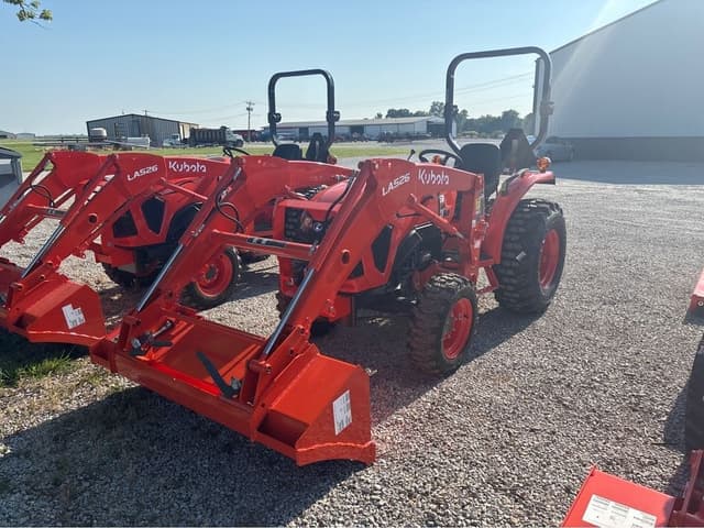 Image of Kubota L2502HST equipment image 4