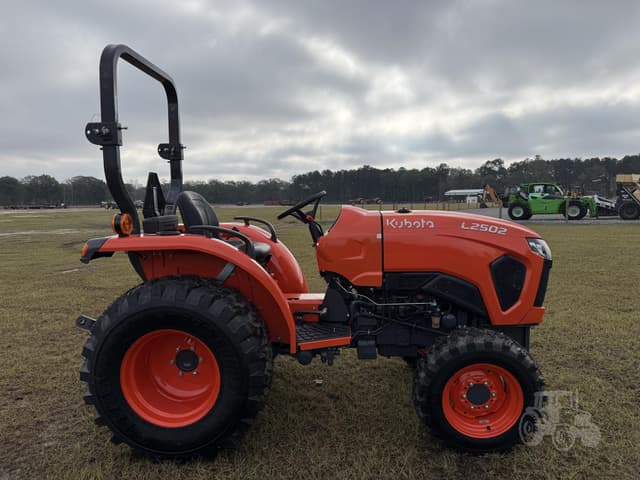Image of Kubota L2502HST equipment image 4