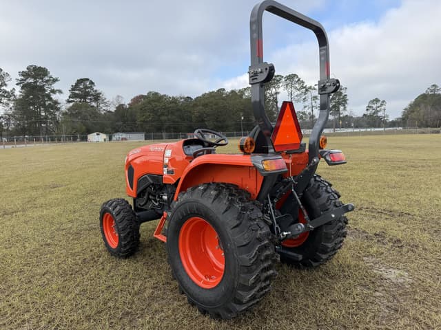 Image of Kubota L2502HST equipment image 2