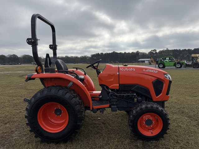 Image of Kubota L2502HST equipment image 4