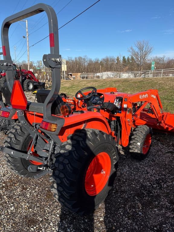 Image of Kubota L2502HST equipment image 2