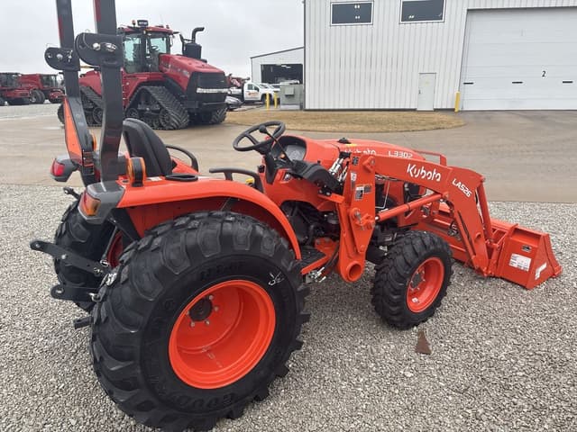 Image of Kubota L3302HST equipment image 1