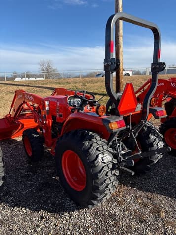 Main image Kubota L3302HST