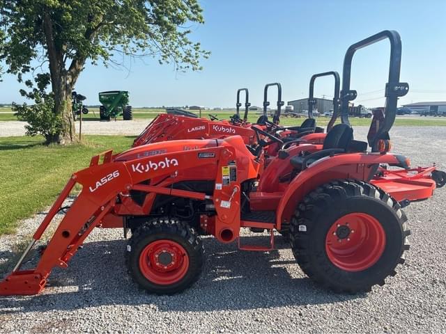 Image of Kubota L3302HST equipment image 1