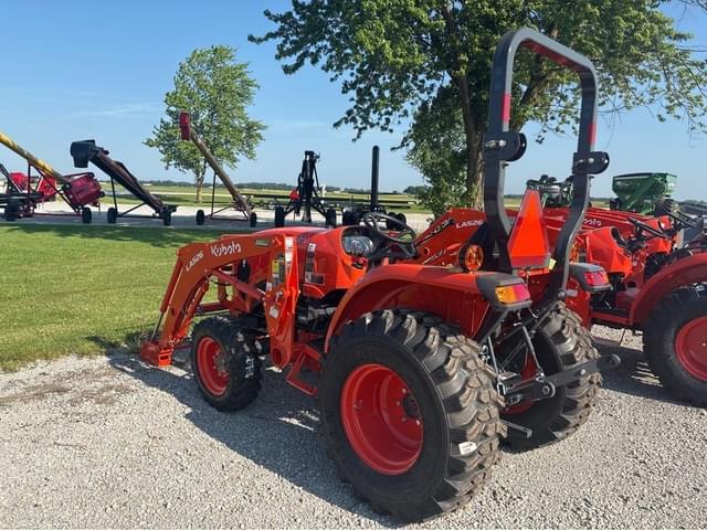 Image of Kubota L3302HST equipment image 2