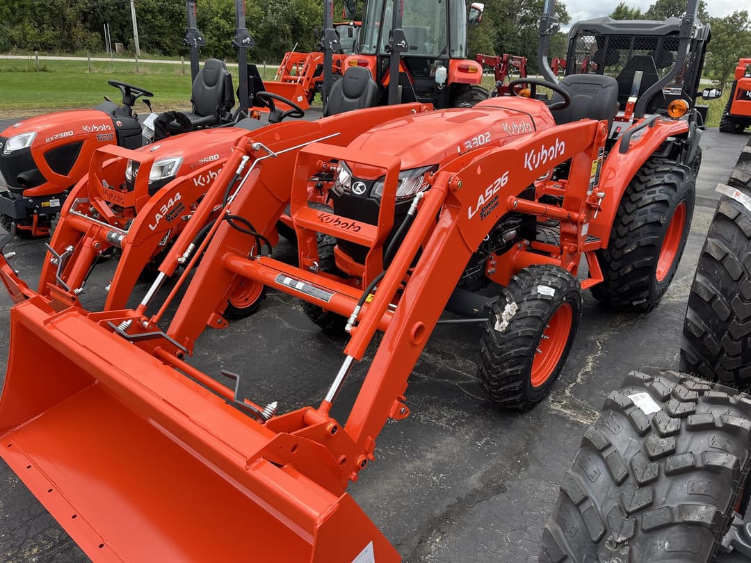 Image of Kubota L3302HST Image 0
