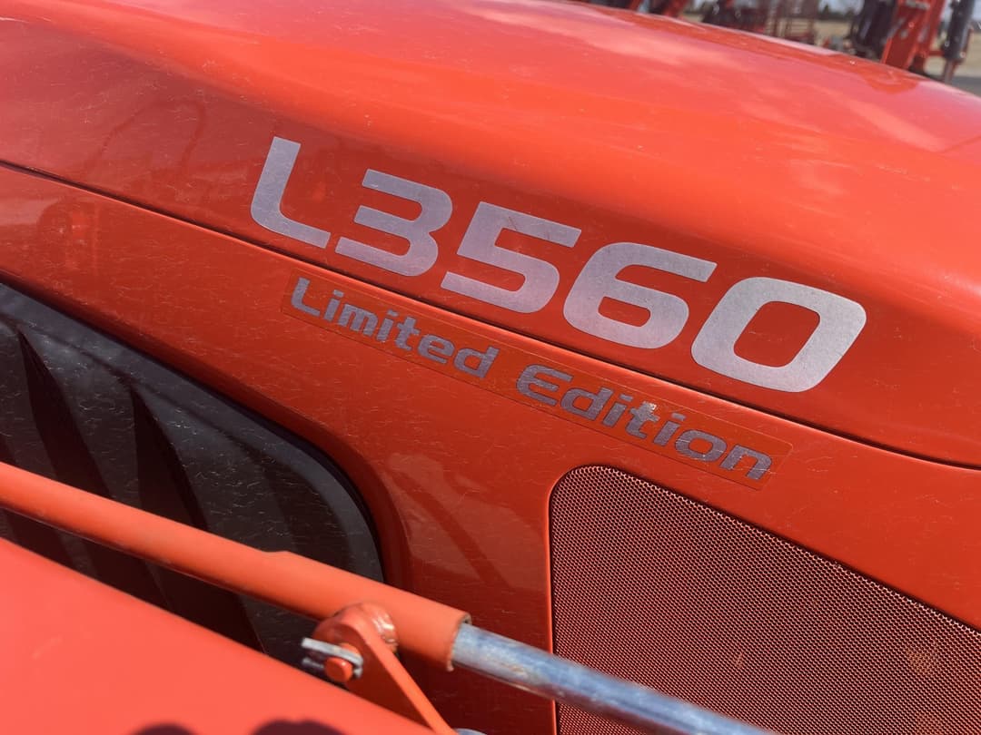Image of Kubota L3560HST-LE Image 1