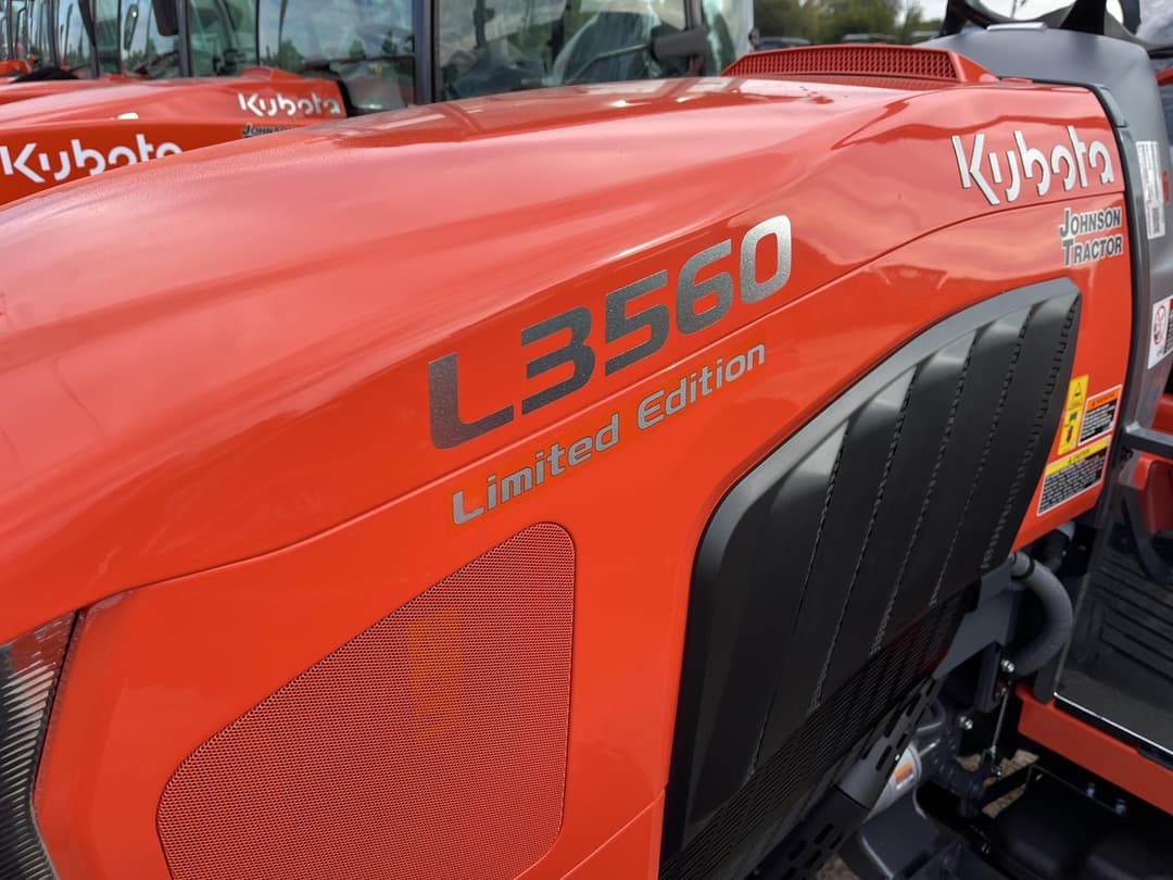 Image of Kubota L3560HST-LE Image 1
