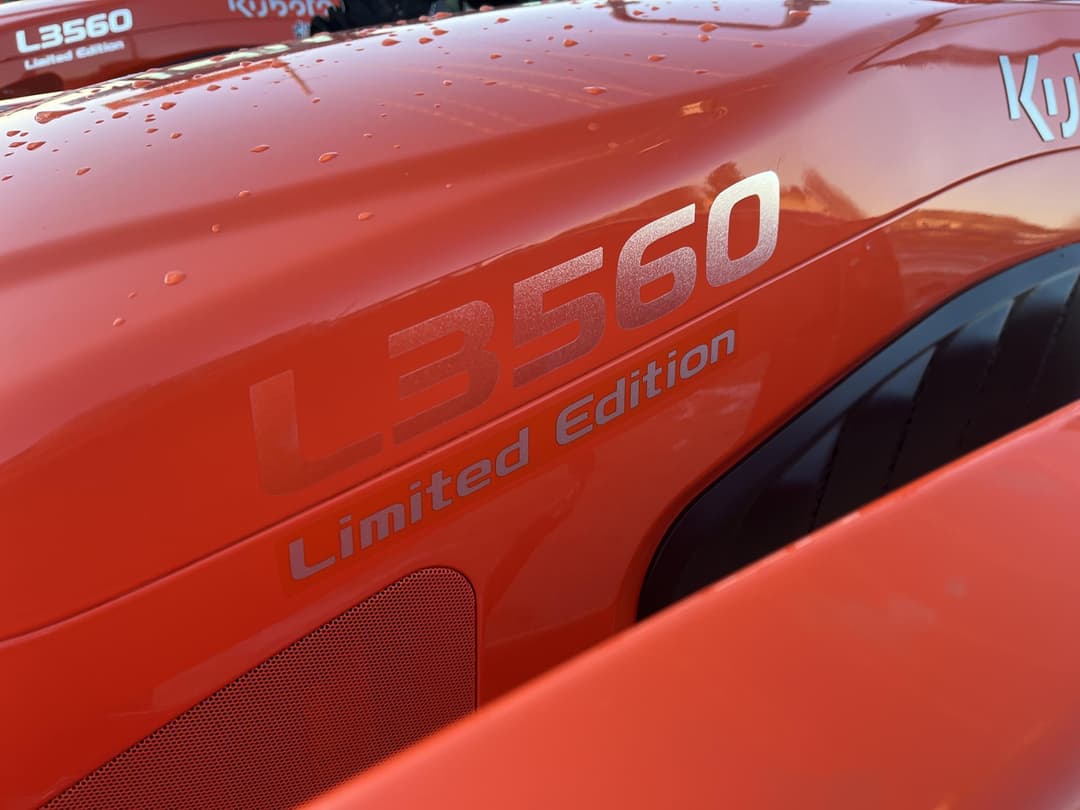 Image of Kubota L3560HST-LE Image 1