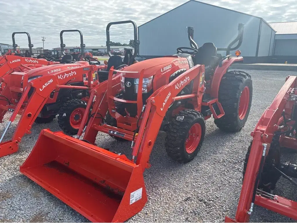 Image of Kubota L3560 Primary image