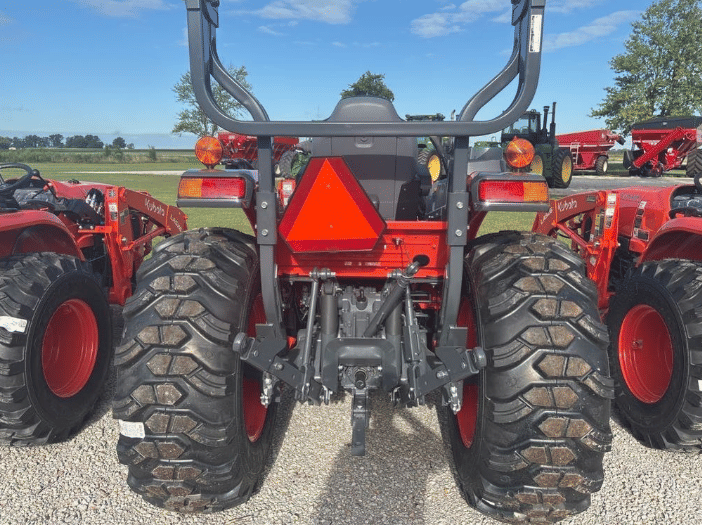 Image of Kubota L3560HST-LE Image 1