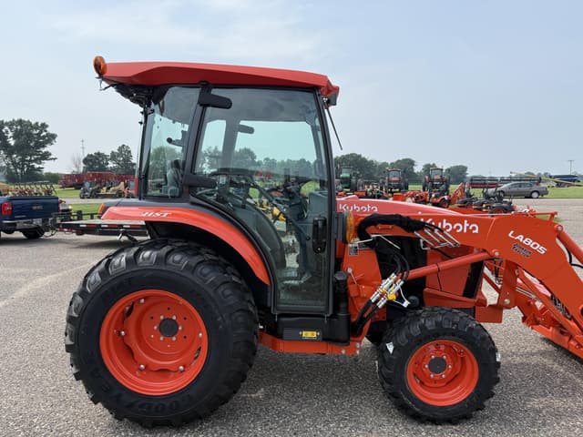 Image of Kubota L3560HSTC-LE equipment image 4