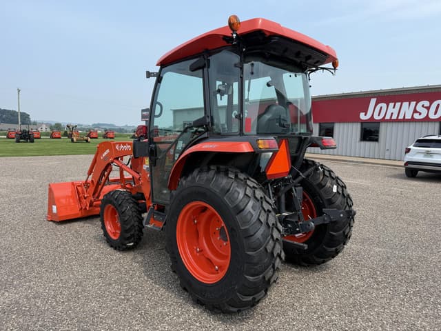 Image of Kubota L3560HSTC-LE equipment image 3