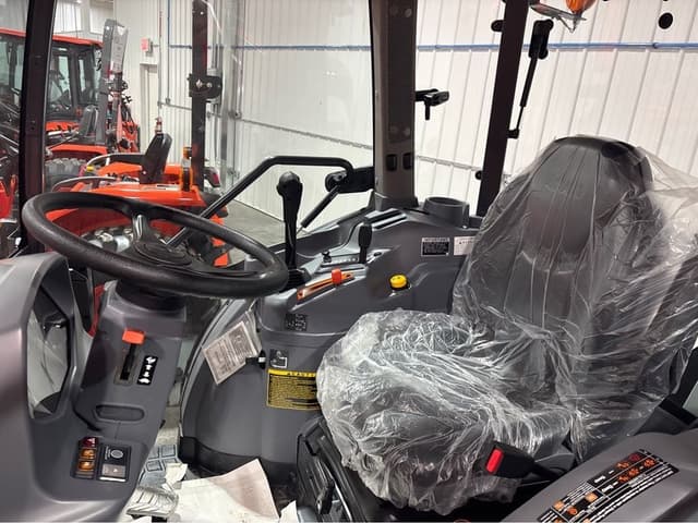 Image of Kubota L3560HSTC-LE equipment image 1