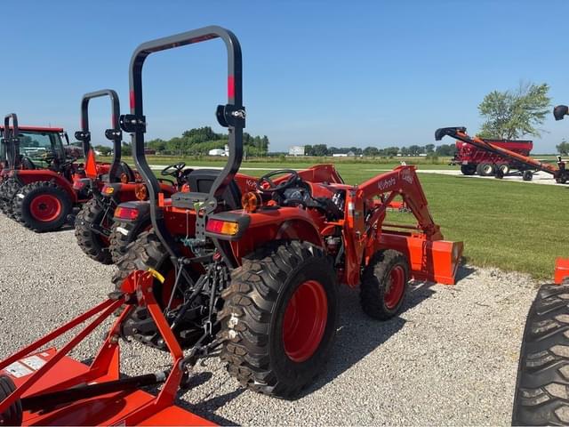 Image of Kubota L3902HST equipment image 3