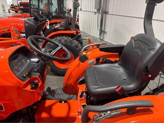 Image of Kubota L3902HST equipment image 1