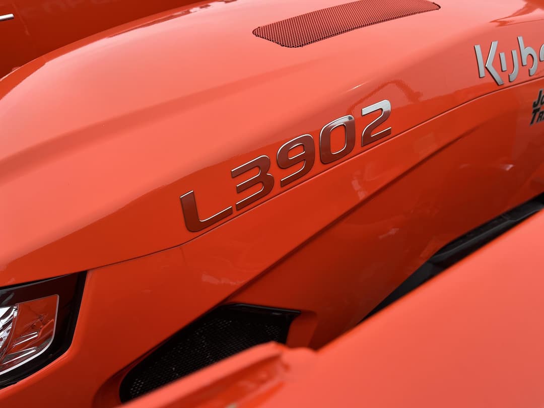 Image of Kubota L3902HST Image 1