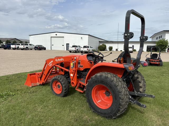 Image of Kubota L3902HST equipment image 1