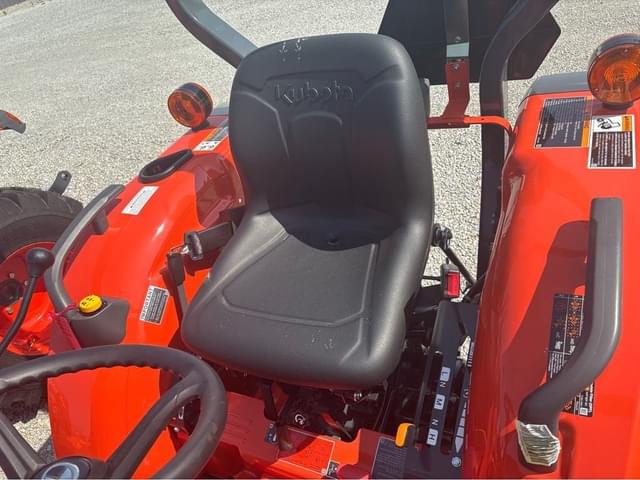 Image of Kubota L3902HST equipment image 1