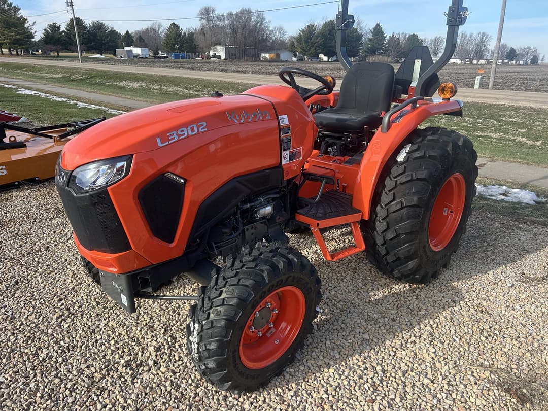 Image of Kubota L3902HST Primary image