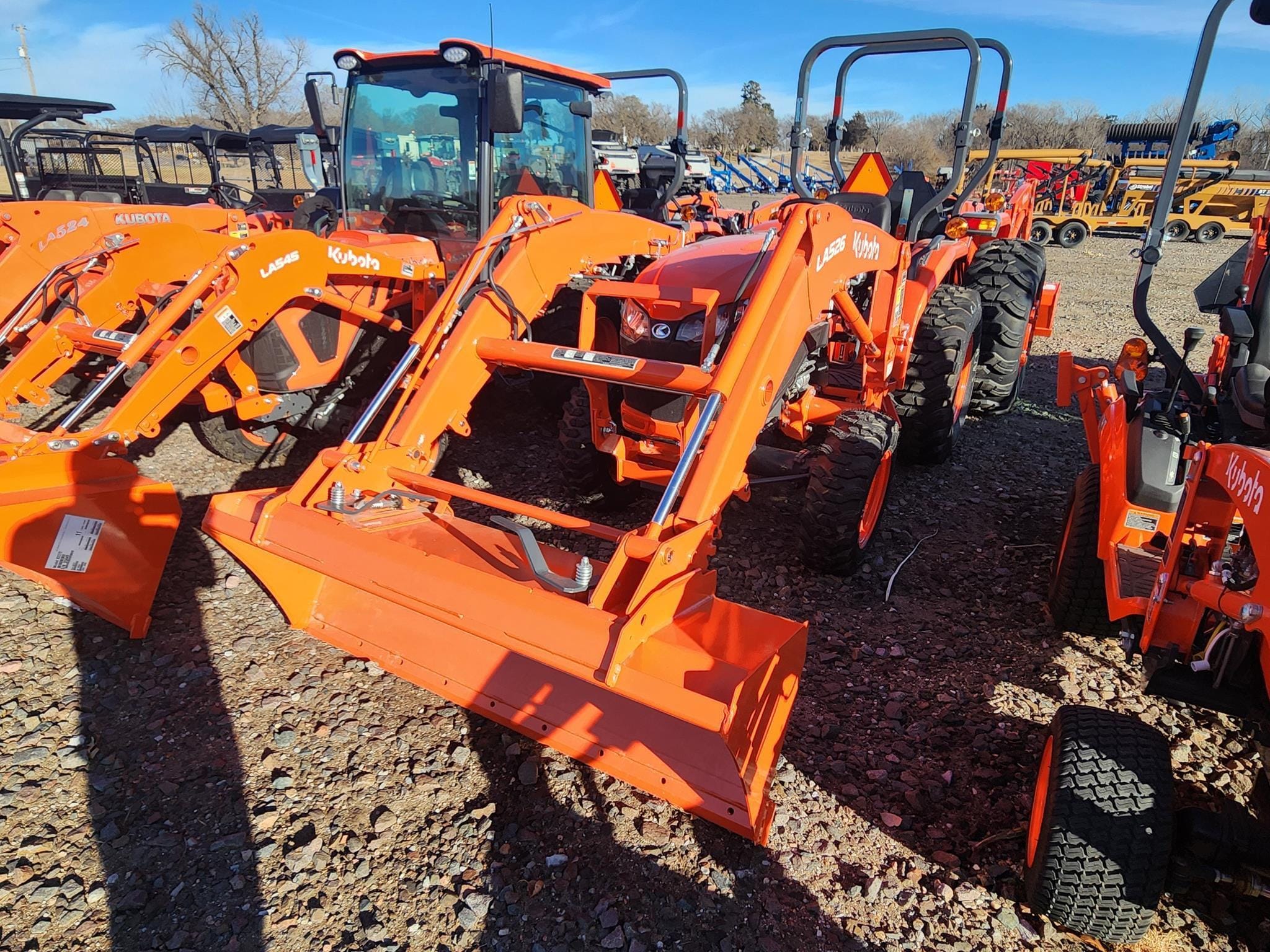 2025 Kubota L3902HST Equipment Image0