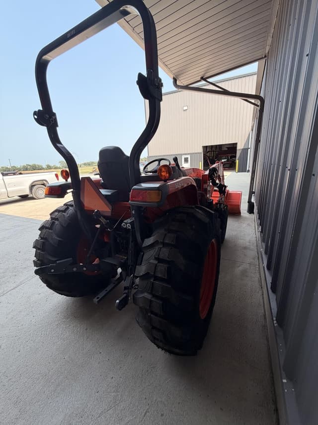 Image of Kubota L4060HST-LE equipment image 3