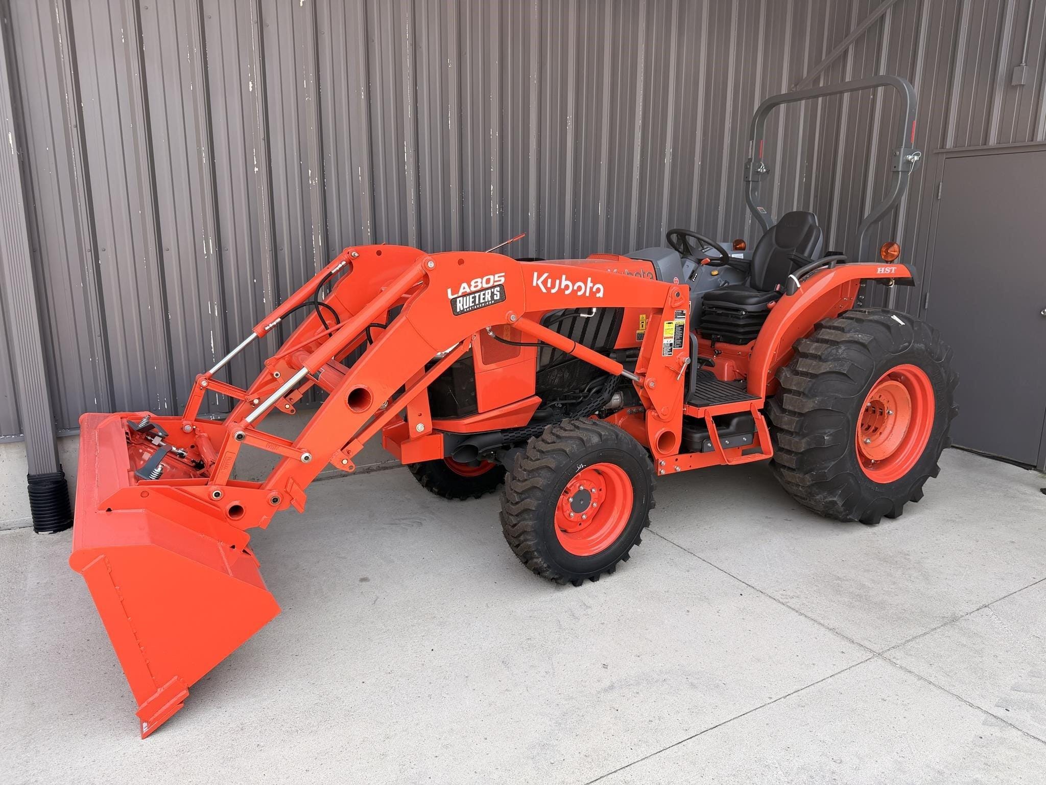 2025 Kubota L4060HST-LE Equipment Image0