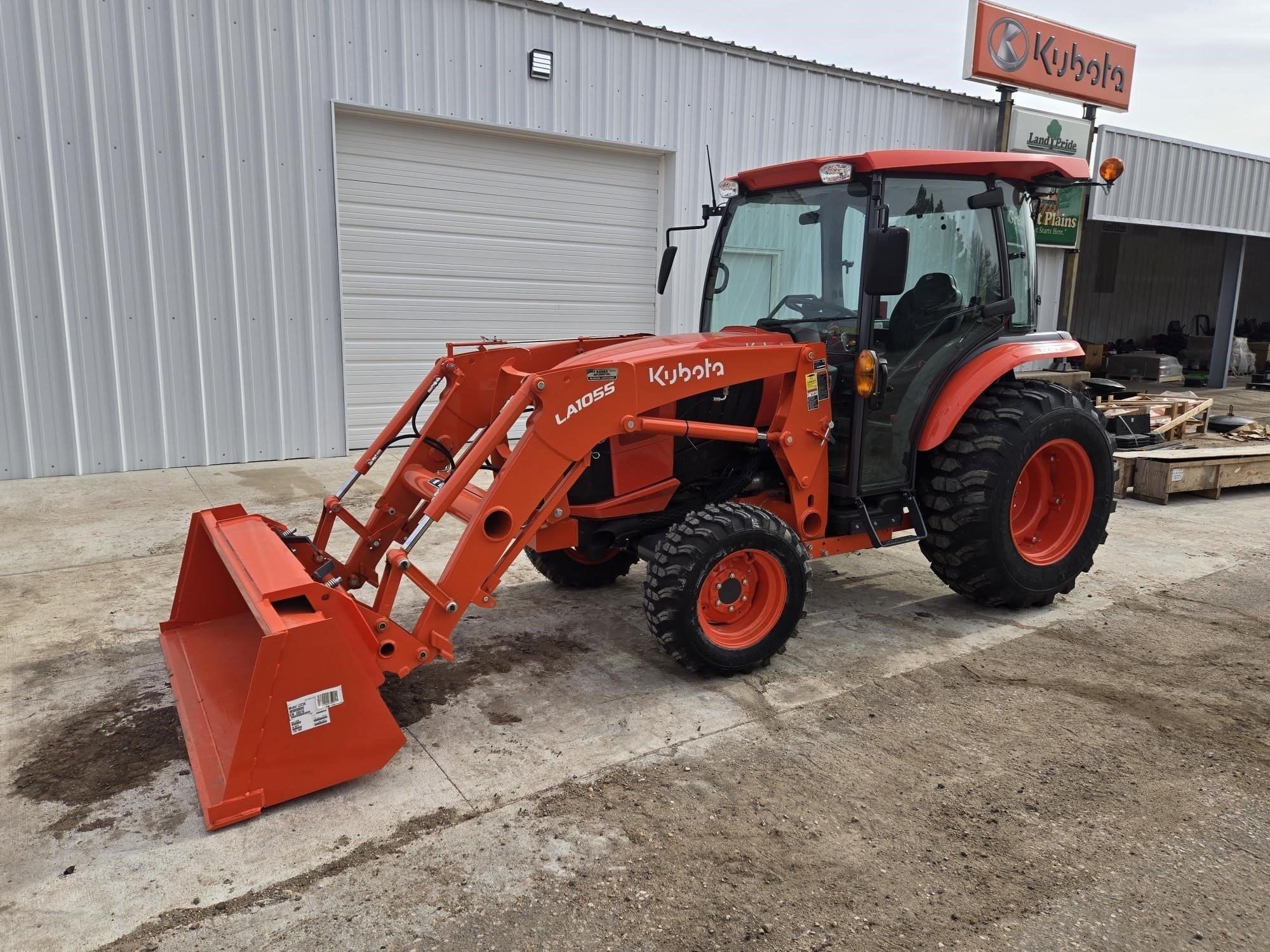 2025 Kubota L4760 Equipment Image0