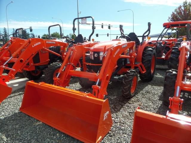 Image of Kubota L4760HST equipment image 4