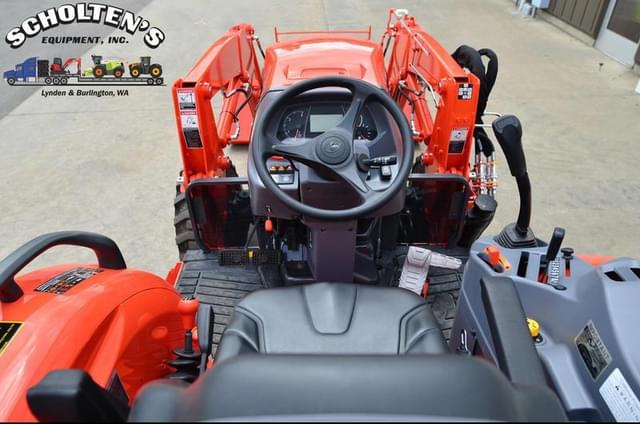 Image of Kubota L4760HST equipment image 2