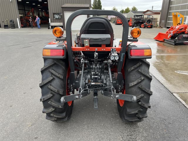 Image of Kubota L4802DTN equipment image 3